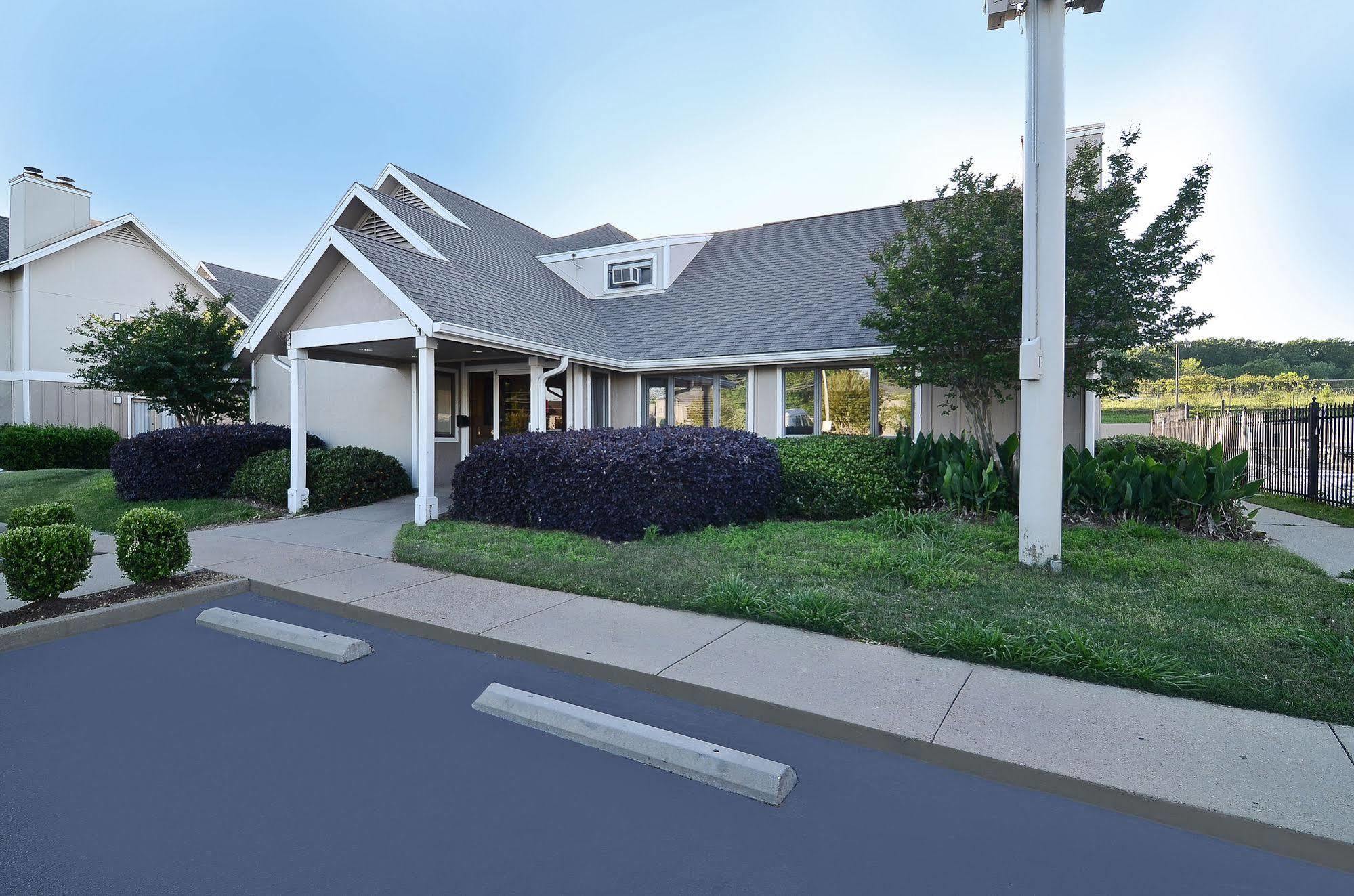 Extended Studio Hotel Jackson Exterior photo